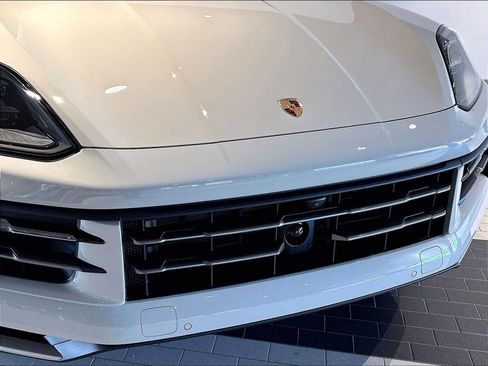 New 2026 Porsche Cayenne AWD/4WD image 30