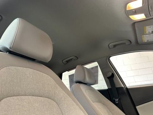 Used 2023 Hyundai Kona SE FWD image 19
