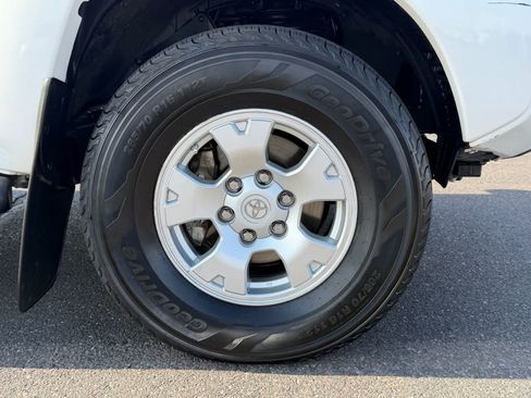 Used 2015 Toyota Tacoma PreRunner w/ TRD Off-Road Package RWD image 10