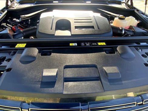 Used 2025 Land Rover Range Rover Sport image 29