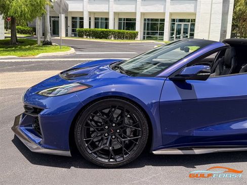 Used 2026 Chevrolet Corvette ZR1 w/ Stealth Interior Trim Package RWD image 32