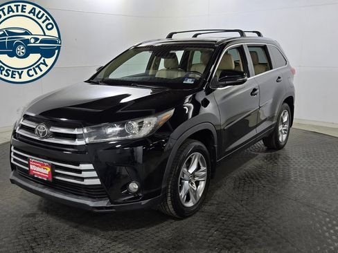 Used 2017 Toyota Highlander Limited w/ Protection Package #3 AWD/4WD image 3