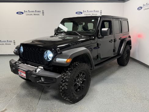 Used 2024 Jeep Wrangler Willys image 3