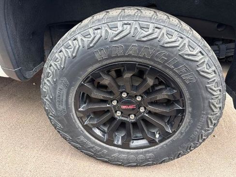 Used 2023 GMC Sierra 1500 AT4X AWD/4WD image 15