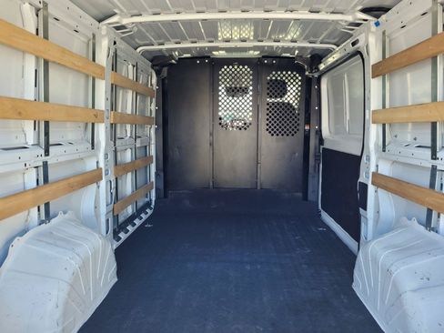 Used 2025 RAM ProMaster 2500 w/ U-Haul Equipment Group FWD image 35