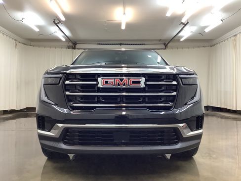 Used 2025 GMC Acadia Elevation FWD image 10