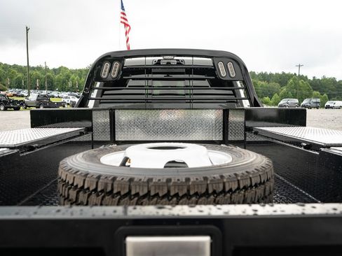 New 2026 RAM 4500 4x4 Crew Cab DRW w/ Laramie Trim Package image 22