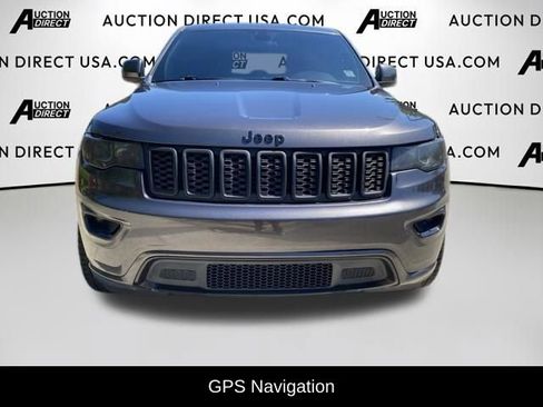 Used 2021 Jeep Grand Cherokee Laredo X AWD/4WD image 2