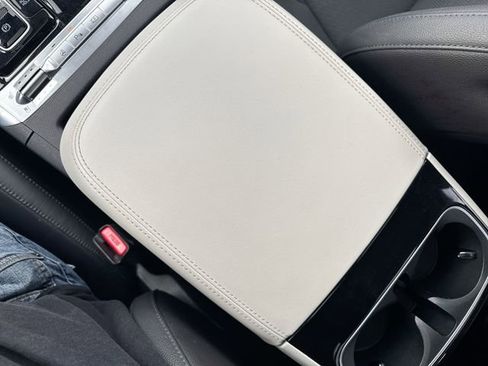 Used 2023 Kia Carnival SX Prestige image 21