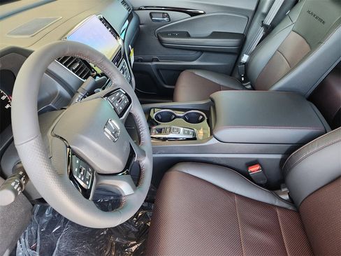 New 2026 Honda Ridgeline Black Edition image 9