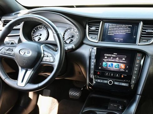 Used 2023 INFINITI QX50 Sport AWD/4WD image 2
