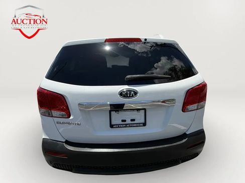 Used 2013 Kia Sorento LX AWD/4WD image 6