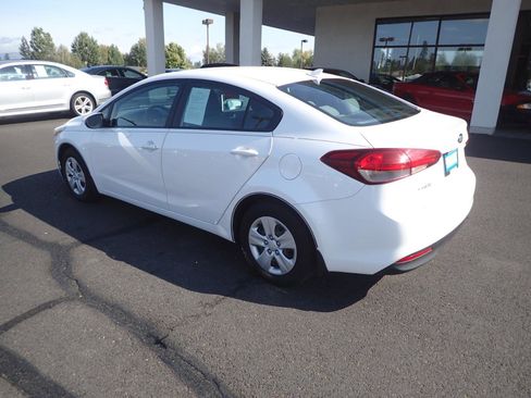 Used 2017 Kia Forte LX w/ LX Popular Package FWD image 3