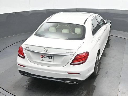 Used 2018 Mercedes-Benz E 300 4MATIC image 30