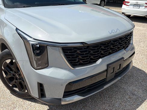 Used 2024 Kia Sorento S w/ Panoramic Sunroof Package FWD image 8