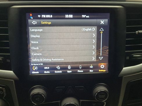 Used 2020 RAM 1500 Classic SLT w/ Luxury Group RWD image 25