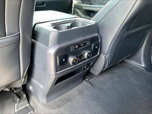 Used 2024 Ford Expedition Max Platinum AWD/4WD image 10