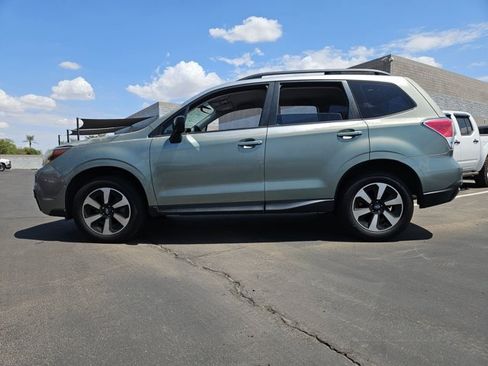 Used 2017 Subaru Forester 2.5i w/ Alloy Wheel Package AWD/4WD image 2