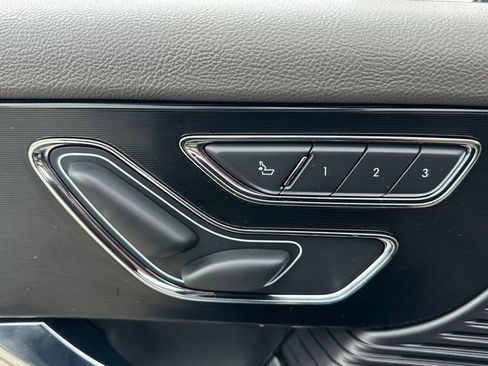 Used 2022 Lincoln Corsair AWD w/ Premium Package image 26