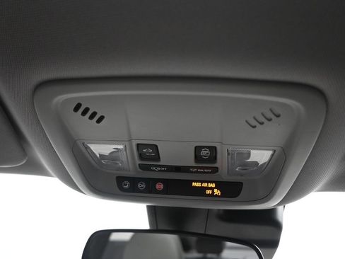 Used 2022 Chevrolet Malibu LT FWD image 23