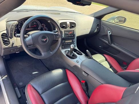 Used 2007 Chevrolet Corvette Z06 w/ Preferred Equipment Group RWD image 16