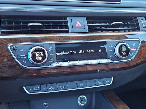 Used 2019 Audi A4 2.0T allroad Premium Plus w/ Premium Plus Package image 18