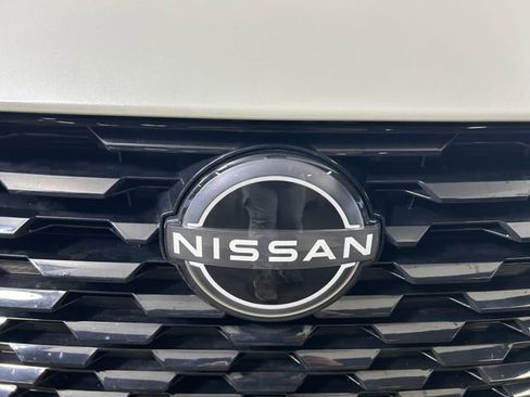 Used 2025 Nissan Altima 2.5 SR w/ SR Premium Package image 10