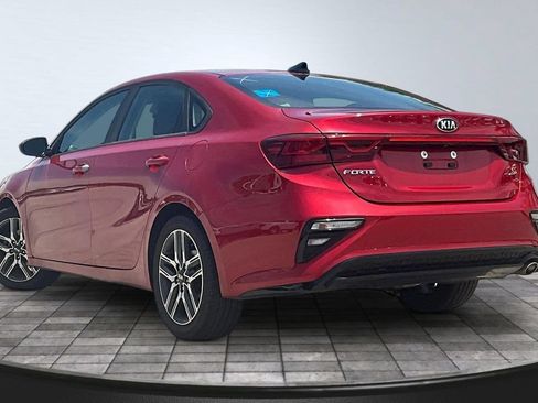 Used 2019 Kia Forte S FWD image 4