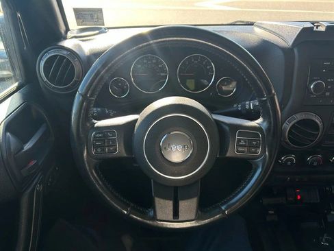 Used 2018 Jeep Wrangler Unlimited Sport S AWD/4WD image 9