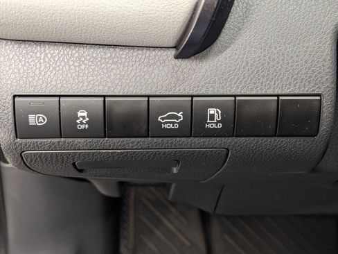 Used 2022 Toyota Camry SE image 14