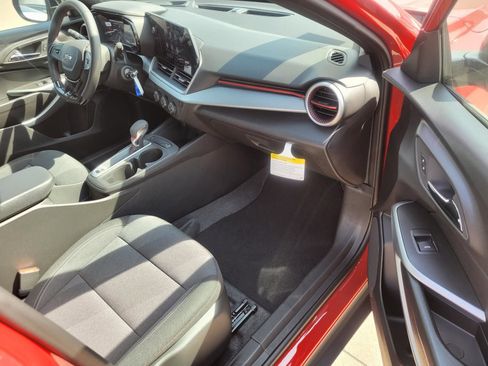 New 2026 Chevrolet Trax RS w/ Driver Confidence Package FWD image 6