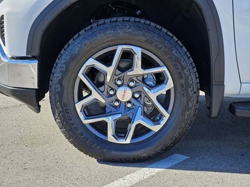 New 2026 GMC Sierra 1500 SLT w/ SLT Premium Package image 9