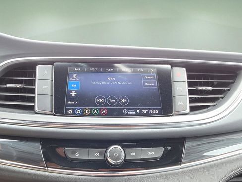 Used 2024 Buick Enclave Premium image 10