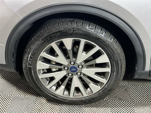 Used 2021 Ford Escape Titanium image 29