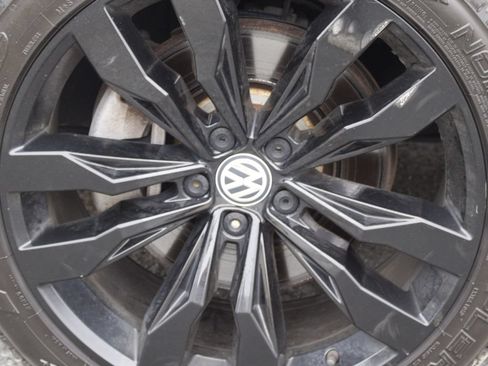 Used 2021 Volkswagen Tiguan SE R-Line AWD/4WD image 36
