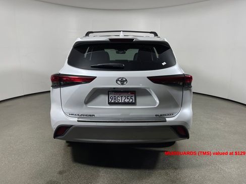 Used 2022 Toyota Highlander Platinum image 4