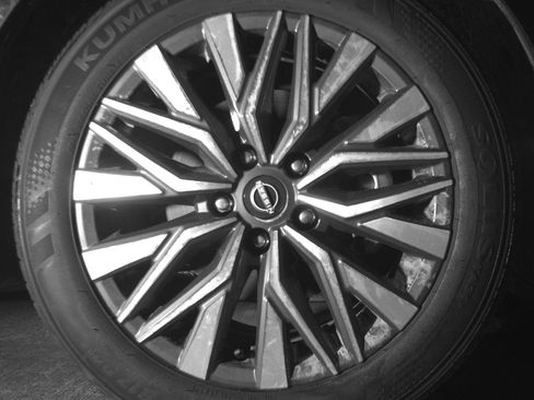 Used 2025 Nissan Altima 2.5 SV image 13