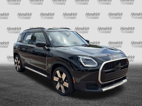 Used 2025 MINI Cooper Countryman S image 2