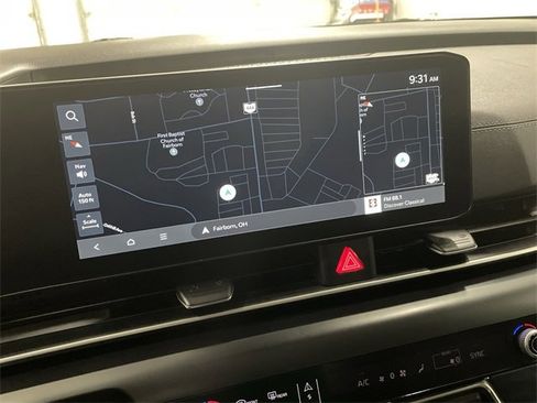 Used 2025 Kia Carnival image 27