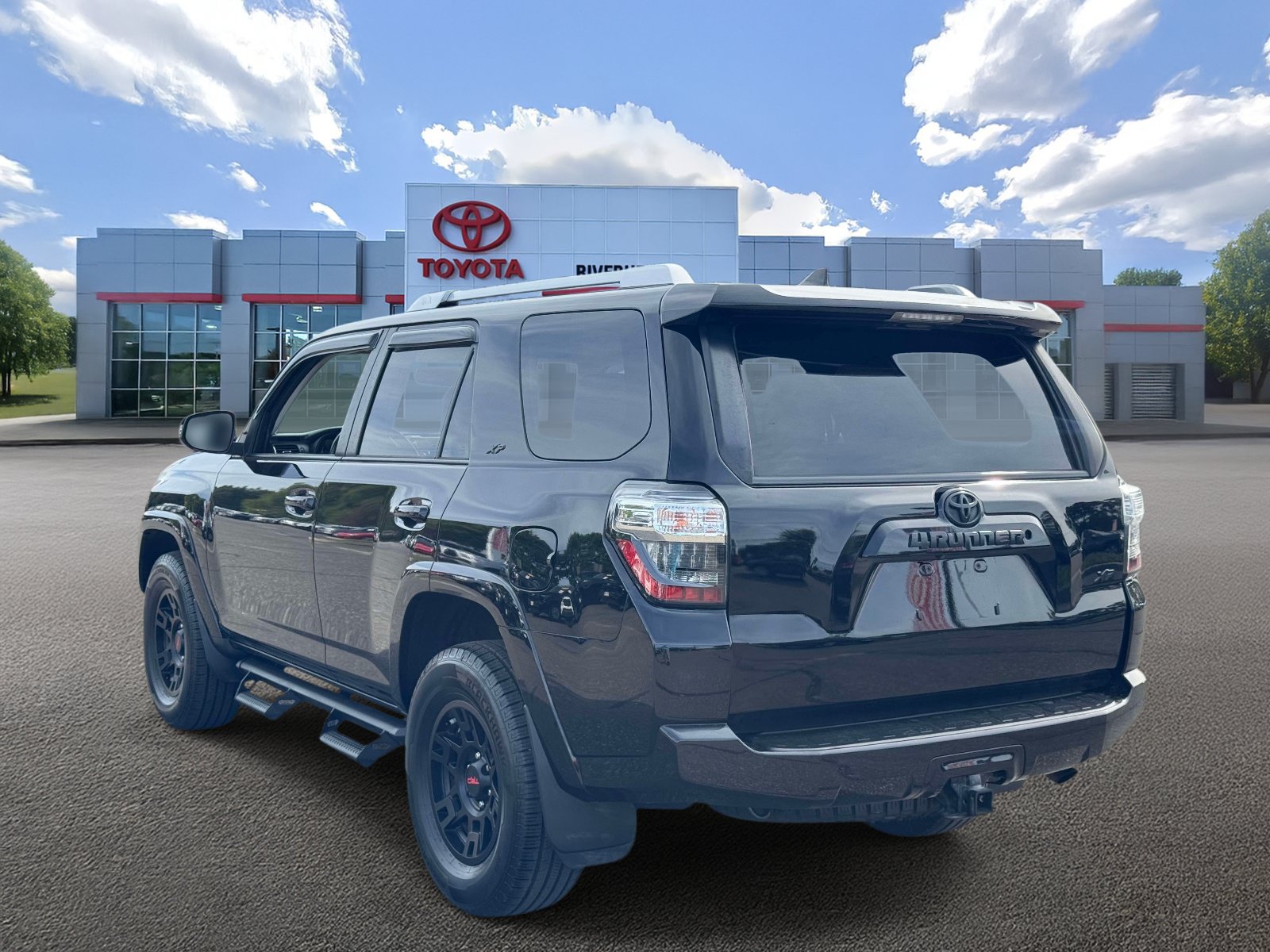Used 2018 Toyota 4Runner SR5 Premium AWD/4WD image 5