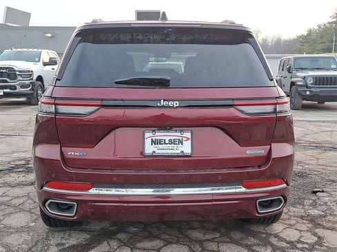 Certified 2023 Jeep Grand Cherokee Overland w/ Luxury Tech Group IV image 23