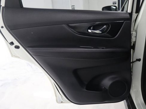 Used 2017 Nissan Rogue SL w/ SL Premium Package AWD/4WD image 14
