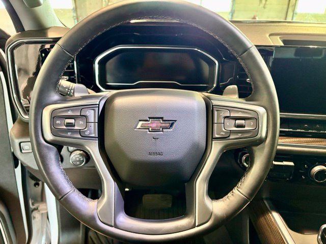 Used 2024 Chevrolet Silverado 1500 RST AWD/4WD image 40