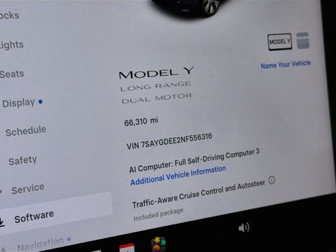 Used 2022 Tesla Model Y Long Range AWD/4WD image 8