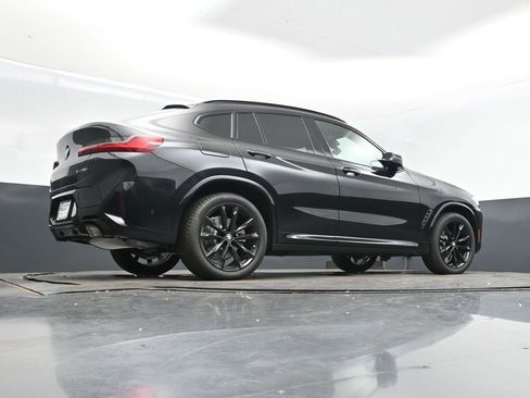 New 2025 BMW X4 xDrive30i image 41