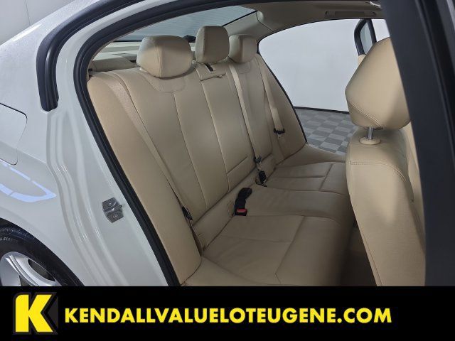 Used 2013 BMW 328i Sedan RWD image 26