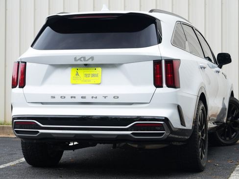 Used 2022 Kia Sorento SX FWD image 4