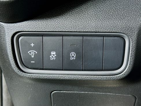 Used 2024 Kia Soul LX w/ Option Group 015 image 17