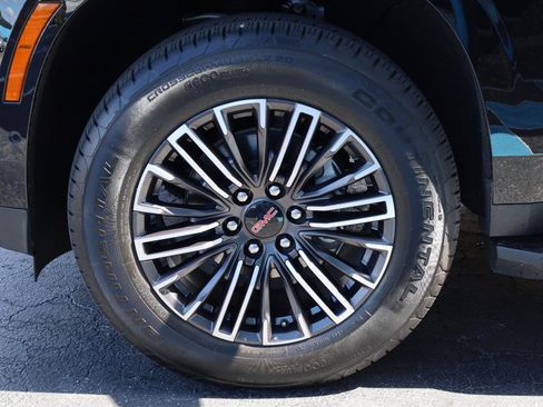 Used 2025 GMC Yukon XL Elevation RWD image 5