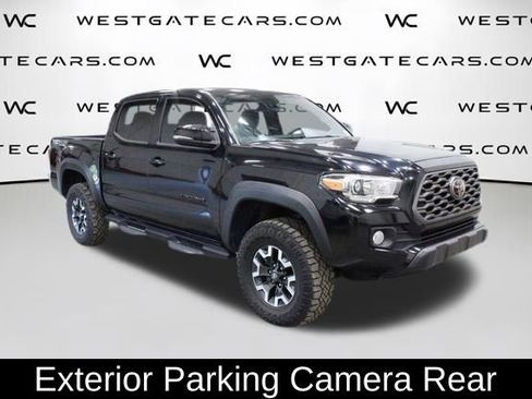 Used 2021 Toyota Tacoma TRD Off-Road image 2
